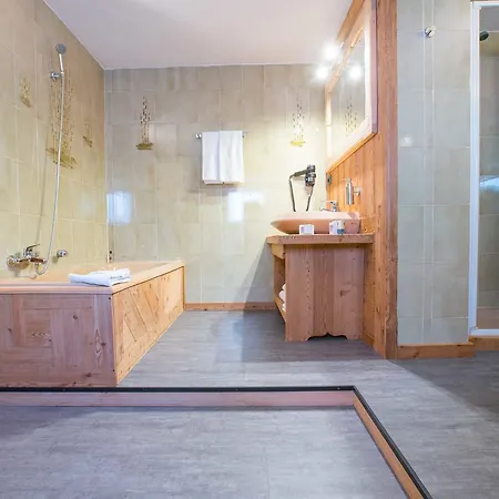 Bucaneve Апартаменты *